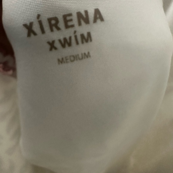 XiRENA Floral Patterned Garment - Picture 8 of 11